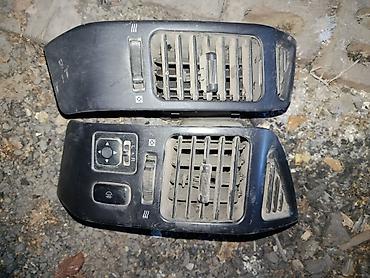 Панели, обшивки: Митсубиси паджеро 3 дизель 3.2 только запчасти те которые на фото — 15