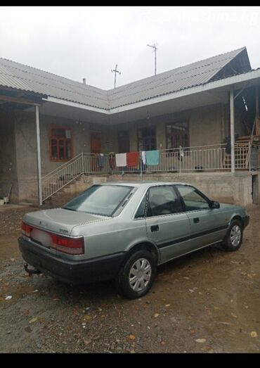 Mazda: Mazda 626: 1989 г., 2 л, Механика, Бензин