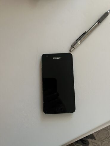 самсунг раскладушка старый: Samsung Galaxy S21, Колдонулган, түсү - Кара
