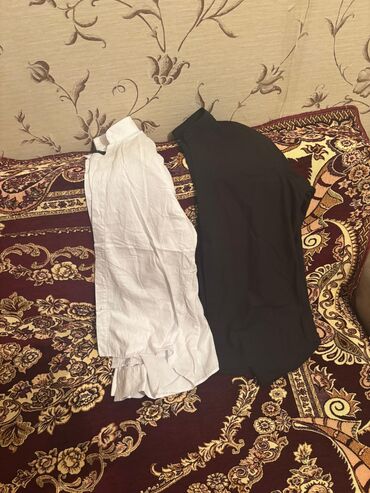 biserli koynekler: İki ədəd qadın bluz/don üstü: - Rənglər: ağ və qara - Model: uzunqol
