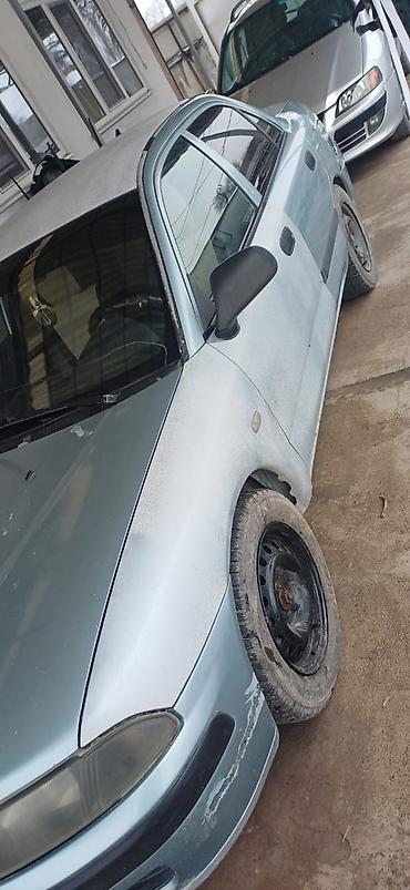 Mitsubishi: Mitsubishi Carisma: 2003 г., 1.3 л, Механика, Бензин, Седан — 1