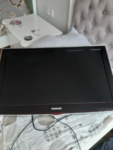 Другие ТВ и видео товары: Б/у Телевизор Samsung 82"