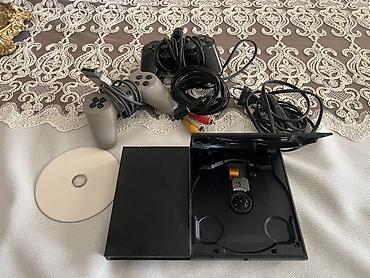 google tv: Tam ideal vəziyətdədir. İki pultu və pes 2012 diski var. Bütün şunur — 3