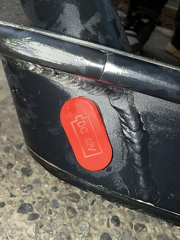 Elektrikli samokatlar: Elektrik skuter – qara rəng - Şəhər içi rahat hərəkət üçün yığcam — 8