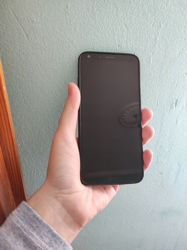 кабура: LG Q6, 64 ГБ, цвет - Черный, Две SIM карты