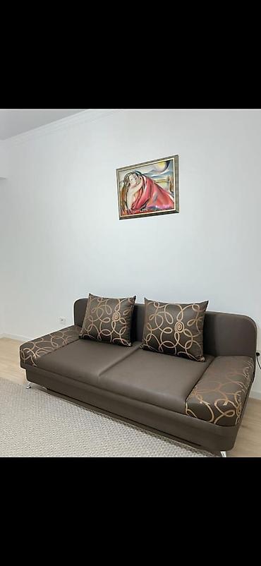 studio apartment: 2 комнаты, 80 м², 1 этаж — 8