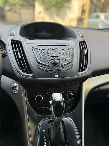 logan 2013: Ford Kuga: 1.6 l | 2013 il 130000 km Krossover — 7