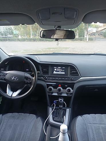 стекол: Hyundai Elantra: 2019 г., 2 л, Автомат, Бензин, Седан — 5