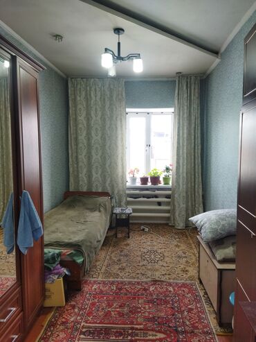 суточный дом в бишкеке: 1800 м², 6 комнат, Старый ремонт С мебелью, Кухонная мебель