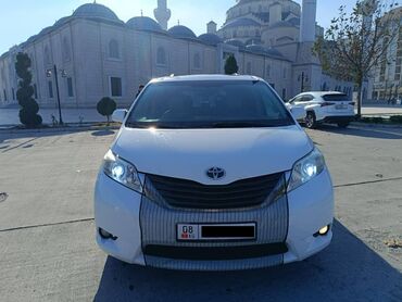 Toyota: Toyota Sienna: 2010 г., 3.5 л, Автомат, Газ, Минивэн