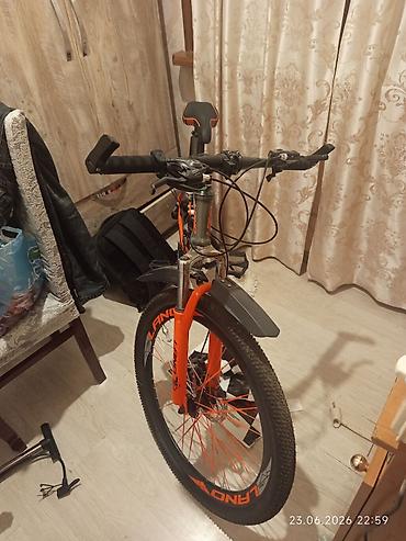 İdman velosipedləri: Salam Velosiped satılır təcilidi memar Əcəmi metrosuna yaxındı çox az — 1