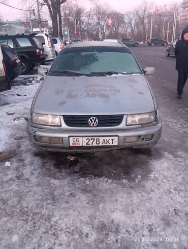 Volkswagen: Volkswagen Passat: 1995 г., 1.8 л, Механика, Газ, Универсал