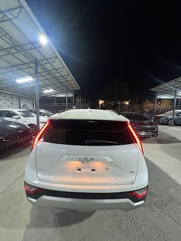 kia niro 2021: Kia Niro: 2022 г., Гибрид, Кроссовер — 4