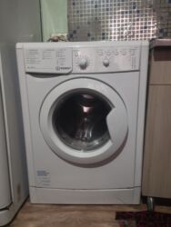 купить нетбук в бишкеке: Стиральная машина Indesit, Автомат, До 5 кг, Компактная