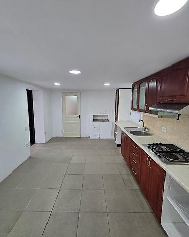 дома киргизия 1: ✨ Продаётся времянка в с. Новопавловка Бишкек ✨ 🏡 Характеристики: • — 8