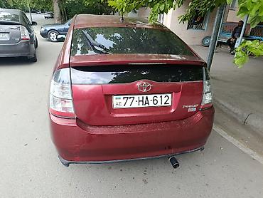 renault megane 2: Toyota Prius: 1.5 l | 2005 il Sedan — 3
