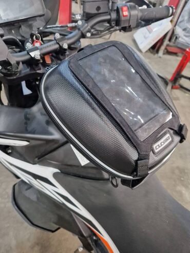 мото аксессуары: Продам мото сумку с креплением на лючек бензобака для мотоцикла