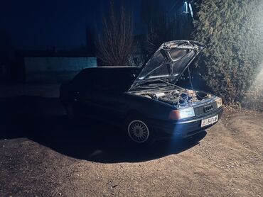 Audi: Audi 80: 1988 г., 1.8 л, Механика, Бензин, Седан — 1
