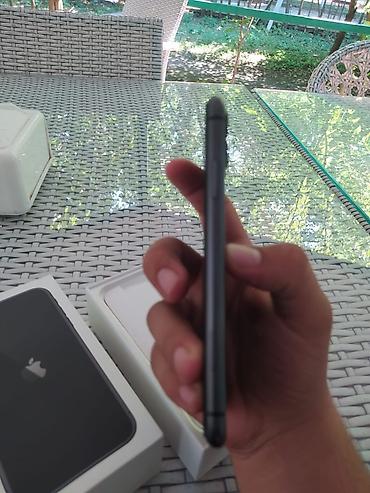 Apple iPhone: IPhone 11, Qara, Sənədlərlə — 3