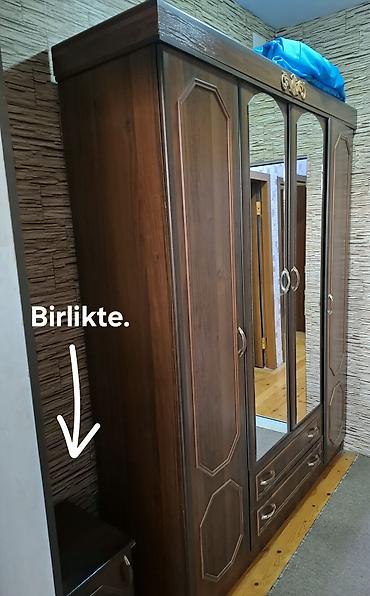 islenmis dolab: Hem giriş üçün hemde otağ üçün paltar ayaqqabı qardirobu ve tumbuçka — 1