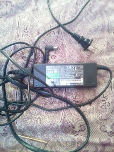 notebook adapter qiymetleri: Salam 2:ədəd Toshiba ve Sony noutbuklarinin adapterlərini satiram