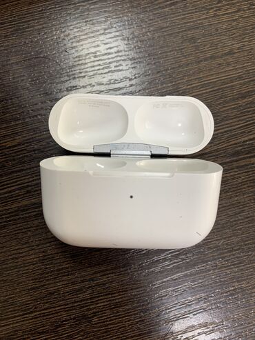 Зарядные устройства: Куплю кейс от Air Pods