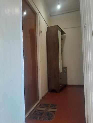 binə ev satisi: Bakı, 6-cı mikrorayon, 1 otaqlı, Köhnə tikili, m. Nəsimi, 40 kv. m — 4