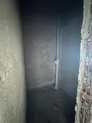 рынок баят квартира: 3 комнаты, 90 м², ул. Ахунбаева / Малдыбаева Элитка, 5 этаж, ПСО (под самоотделку) — 4