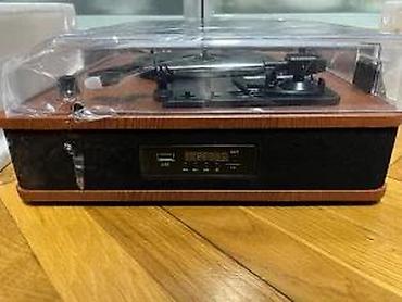ploca za gramofon: Gramofon sa ugrađenim zvučnicima i poklopcem od providne plastike — 8