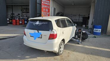 шины бу бишкек оптом: Honda Fit: 2004 г., 1.5 л, Автомат, Бензин, Хэтчбэк