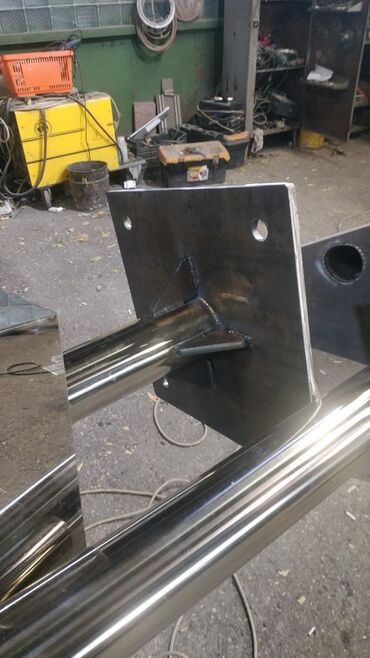 Baklar və çənlər: Paslanmayan poladdan süd və qida daşıma/saxlama çənləriSüd ve su — 40