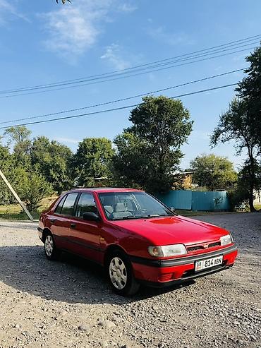 белорус 82 1: Nissan Sunny: 1991 г., 1.6 л, Кол менен иштөөчү, Бензин, Седан — 2
