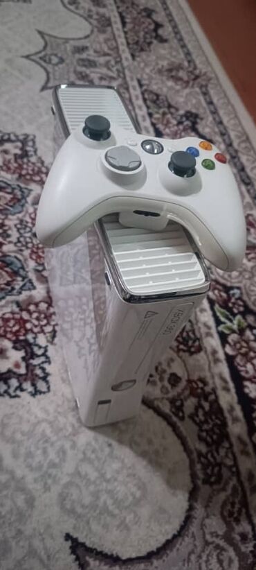 logitech руль: Xbox 360 прошивка freboot 24 игры в комплекте есть кинект 3 джостика 1