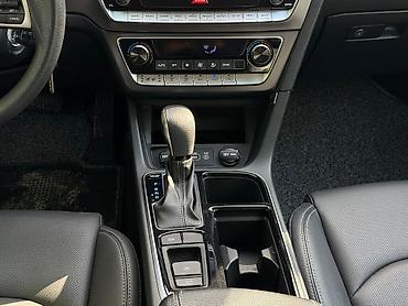 Hyundai: Hyundai Sonata: 2023 г., 2 л, Автомат, Газ, Седан — 5