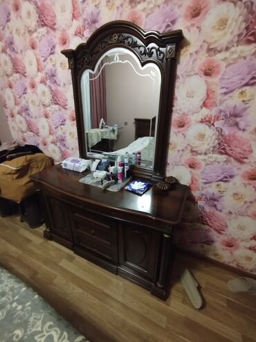 мебель горка: İşlənmiş, Kupe, 3 qapılı Düz dolab, Qarderob, paltar dolabı