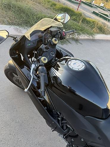 порш турбо с: Honda CBR600F (CBR 600F) — спортивно-туристический мотоцикл в чёрном — 4