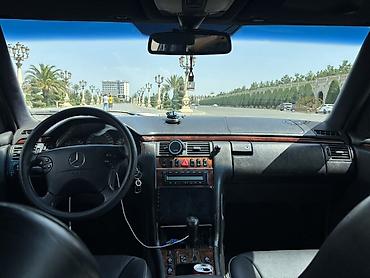 фургоны категории б: Mercedes-Benz E-Class: 2.4 л | 2000 г. Седан — 10