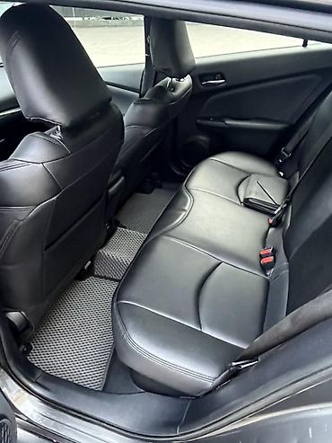 byd e2 2024: Toyota Prius: 2016 г., Автомат, Гибрид, Хэтчбэк — 7