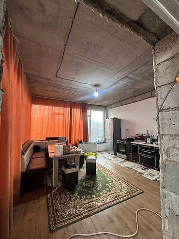 Продажа помещений свободного назначения: Продаётся дом 900 м² 15м на 20 м район Пишпек 50 метров от Льва — 18