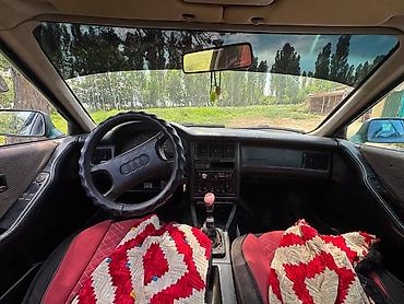 spark ltz: Audi 80: 1992 г., Механика, Седан — 6
