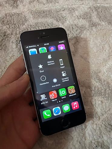 Apple iPhone: IPhone SE, 32 GB, Space Gray — 12