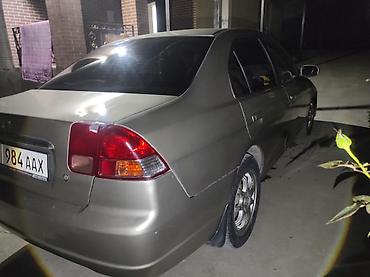 lada 9: Honda Civic: 2002 г., Автомат, Седан — 5
