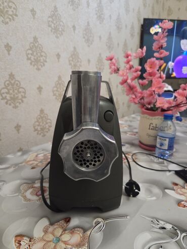 et masini qiymeti: Ət çəkən maşın Moulinex, 2000 Vt, Reverssiz, İşlənmiş