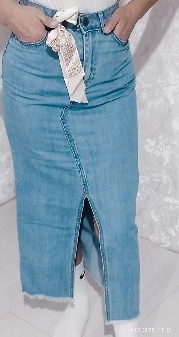 Кофты, свитеры: Женская одежда — подборка ярких и базовых вещей: 1) Неоновый свитер — 9