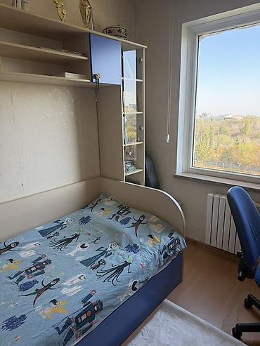 Детские односпальные кровати: Детский модульный гарнитур б/у для комнаты школьника/подростка, цвет — 3