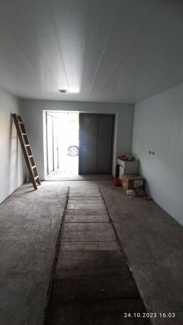 Qaraj satılır: 24 kv. m, 2 * 3 * 2 Daş — 8