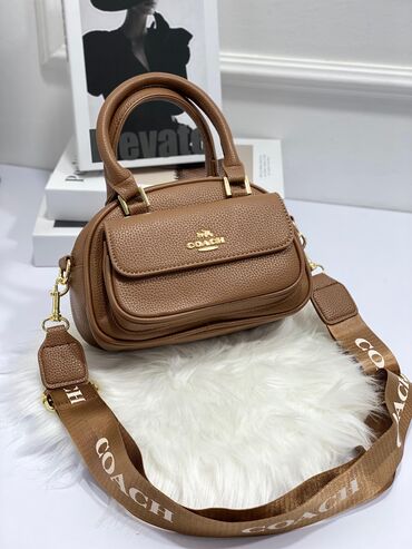 женские маленькие рюкзаки: Сумка с короткой ручкой, Coach