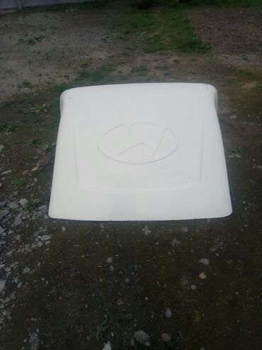спойлер aristo: На крышу Hyundai Б/у, цвет - Белый