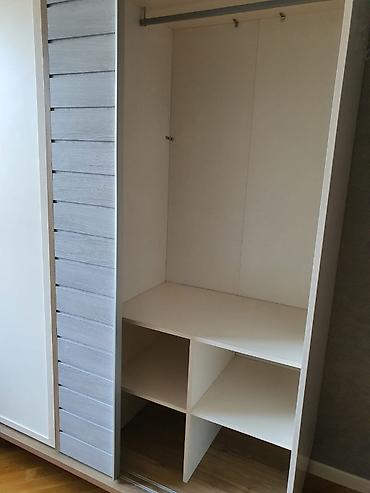 sehirli güzgü: Mavenna Bellona şkaf kupe - Ölçülər: hündürlük 212 sm, en 158 sm — 4
