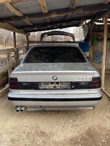 BMW: BMW 525: 1990 г., 2.5 л, Механика, Бензин, Седан